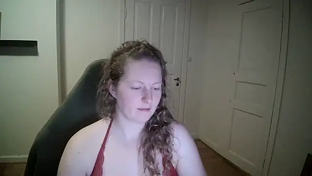 Girlnina-1995 online show from January 29, 2025, 8:14 pm