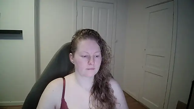 Girlnina-1995 online show from February 17, 2025, 8:52 am