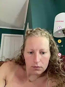 Girlnina-1995 online show from June 8, 2026, 2:17 pm