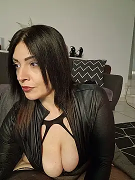 AryaSummersReal online show from May 11, 2026, 8:09 am