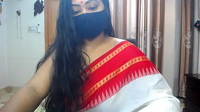 lady maeda  online show from February 24, 2025, 10:03 pm