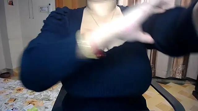 lady maeda  online show from November 20, 2025, 7:02 pm