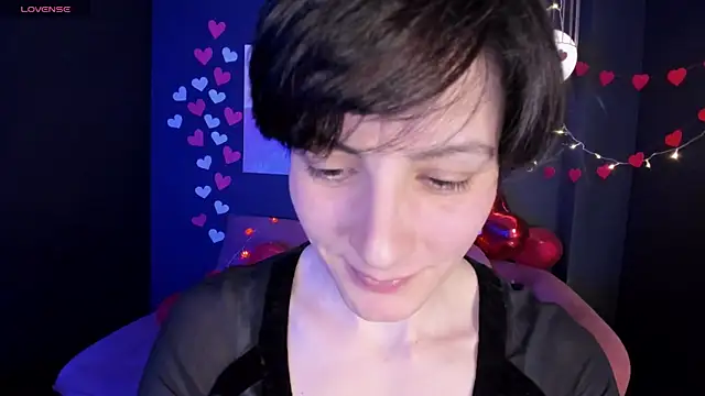 LorenDaze online show from February 14, 2025, 2:12 pm