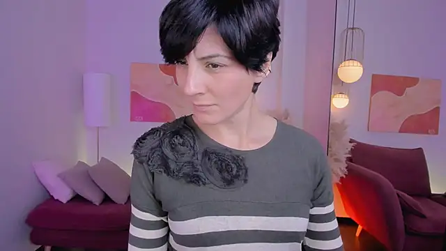 LorenDaze online show from October 21, 2025, 2:29 pm