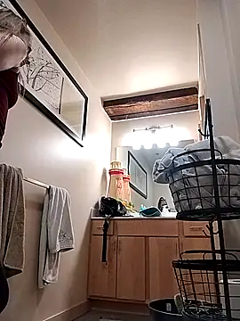 eatmeplease44 online show from September 16, 2025, 12:55 am