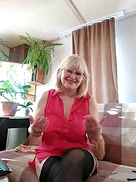 IrmaRose online show from December 17, 2025, 6:19 am