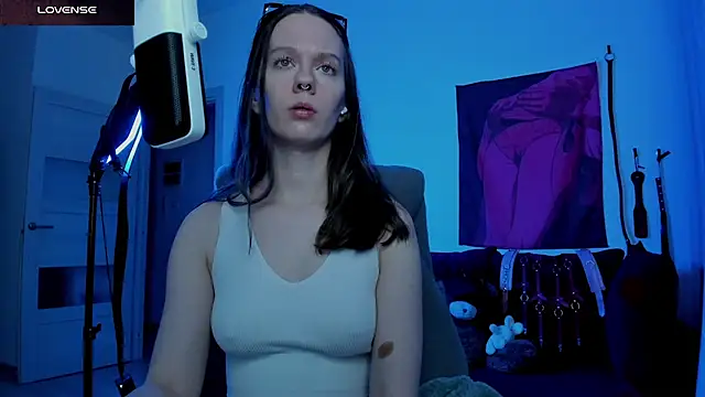 DivineBite online show from April 21, 2026, 6:01 pm