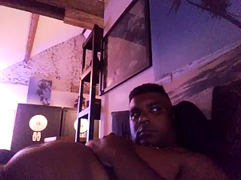 Snapshot of Bandusrilankasexymen chatting on June 30, 2026, 12:33 am Bandusrilankasexymen online show from June 30, 2026, 12:33 am