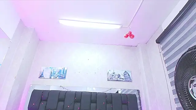  carolina fox online show from February 21, 2025, 6:18 am