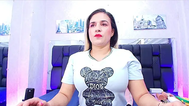  carolina fox online show from February 26, 2025, 3:10 am