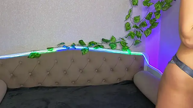 ParadisePleasure  online show from January 28, 2025, 1:39 am