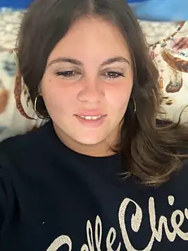 Snapshot of Samantha_official chatting on April 28, 2026, 8:30 am Samantha official online show from April 28, 2026, 8:30 am