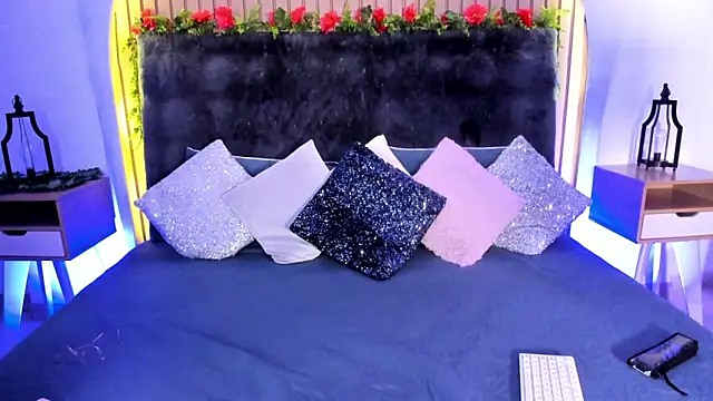 Karlagonzales  online show from February 11, 2025, 1:10 am