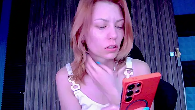 karo123421 online show from March 18, 2025, 4:58 am