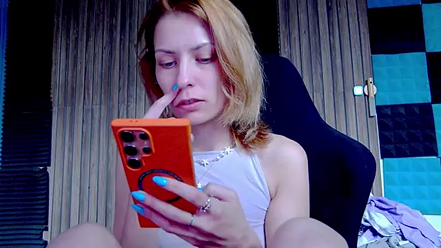 karo123421 online show from March 18, 2025, 11:08 am