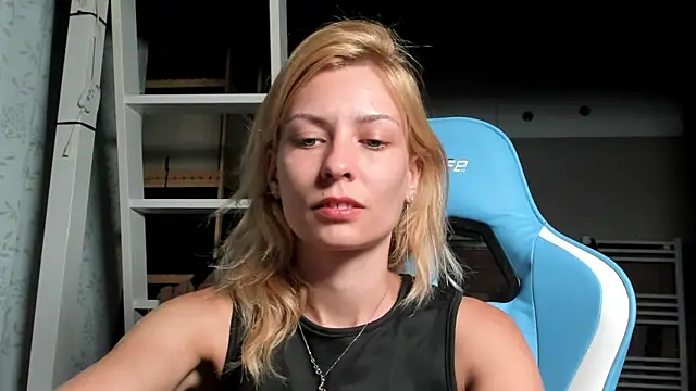 karo123421 online show from September 9, 2025, 6:07 pm