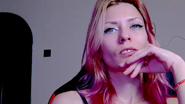 karo123421 online show from November 23, 2025, 9:58 pm