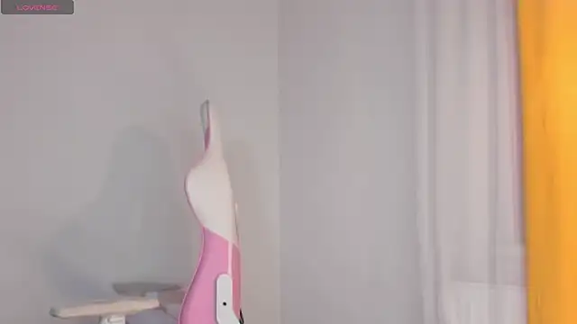 SueNiceeeee online show from December 3, 2025, 4:05 pm