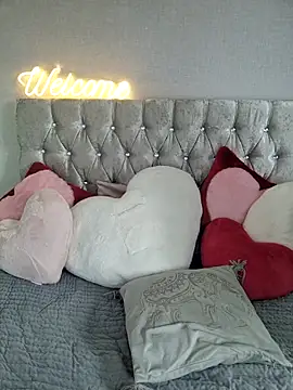 xxkhaleesixx online show from May 11, 2026, 2:12 pm