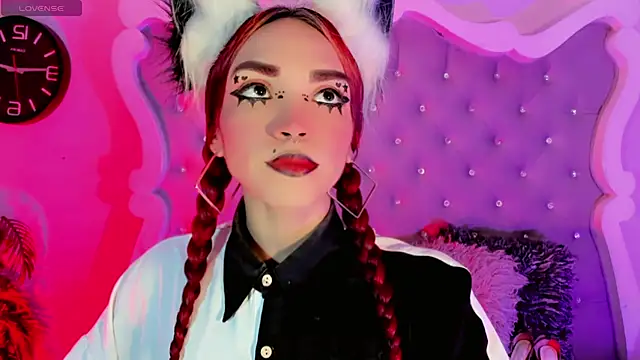 LeyXandrabraz online show from June 2, 2026, 8:11 pm