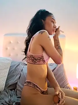 Leaberry online show from March 6, 2026, 6:37 pm