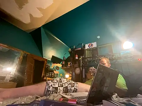 charactrzero online show from October 1, 2025, 6:19 am