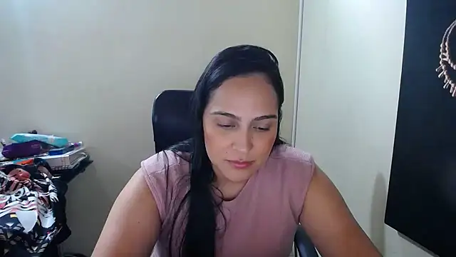 kendall 52 online show from February 1, 2025, 2:13 pm