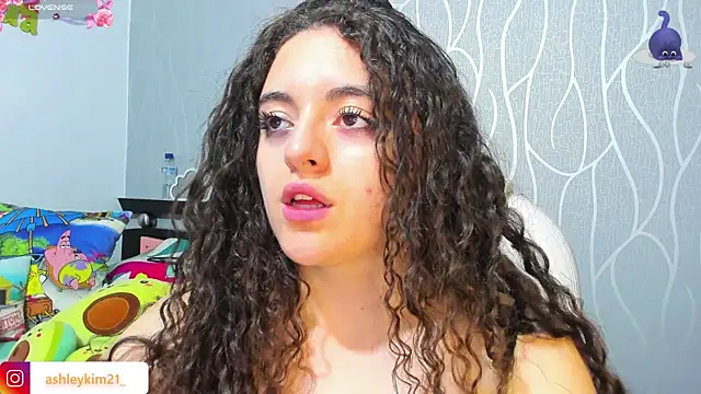 AshleyKim  online show from September 18, 2025, 12:12 am