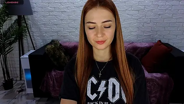 Adelyna Bird online show from January 17, 2025, 12:21 pm