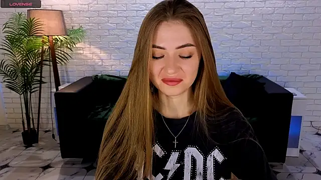 Adelyna Bird online show from March 9, 2025, 7:23 am