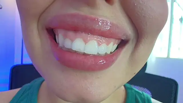 lisbet21x online show from February 6, 2025, 6:56 pm