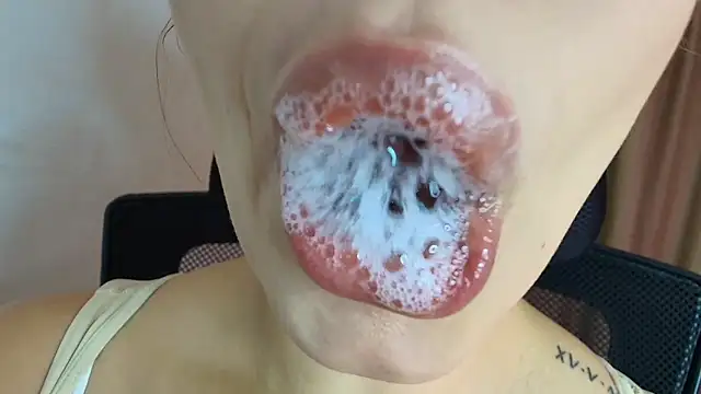 lisbet21x online show from March 7, 2026, 3:53 pm