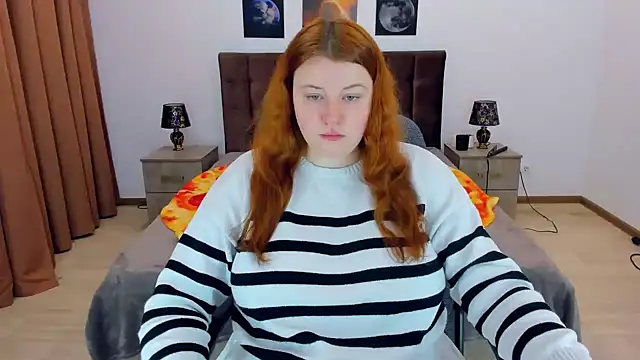 PolinaSalvatore online show from January 22, 2025, 3:07 pm