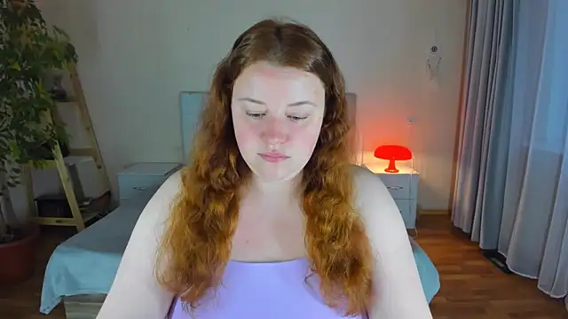 PolinaSalvatore online show from September 24, 2025, 2:53 pm