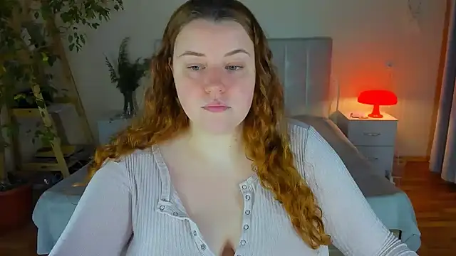 PolinaSalvatore online show from November 27, 2025, 5:15 pm