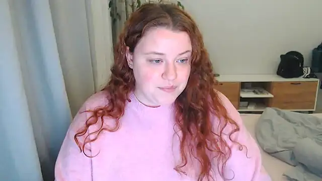 PolinaSalvatore online show from April 15, 2026, 5:09 pm