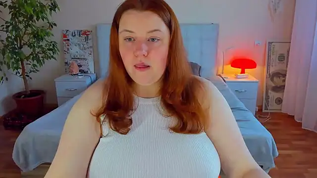 PolinaSalvatore online show from April 26, 2026, 1:20 pm