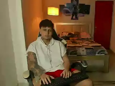 Jake simons online show from February 18, 2025, 11:52 pm