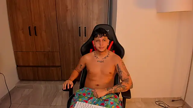 Jake simons online show from September 20, 2025, 2:34 am