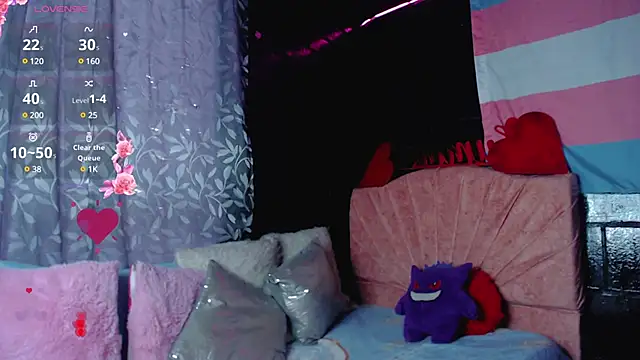 Summer XO online show from March 1, 2025, 9:26 pm