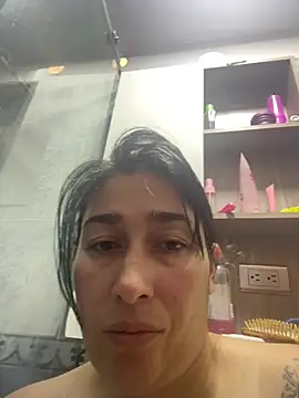 andreaisis2 online show from April 29, 2026, 7:31 pm