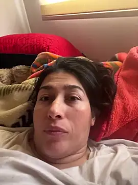 andreaisis2 online show from May 15, 2026, 6:04 pm