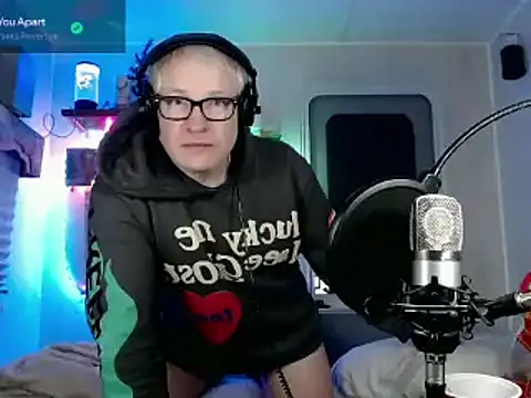 Snarfle82 online show from February 16, 2025, 4:31 am