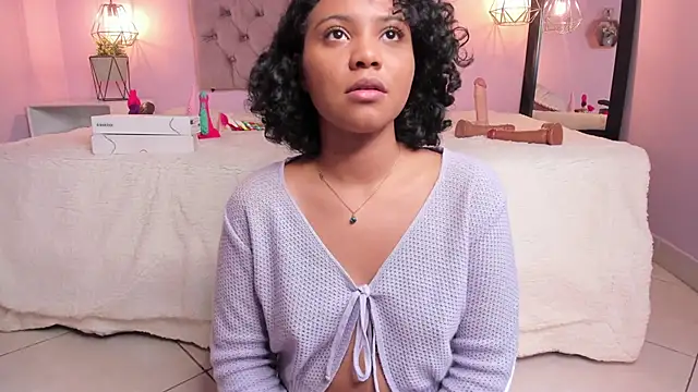 Zafiiraa online show from January 22, 2025, 3:07 pm