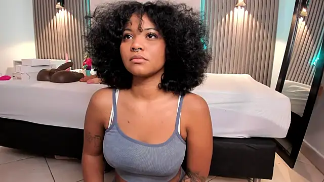 Zafiiraa online show from March 19, 2025, 11:39 am