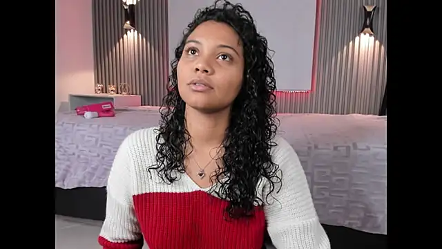 Zafiiraa online show from June 5, 2026, 5:58 am