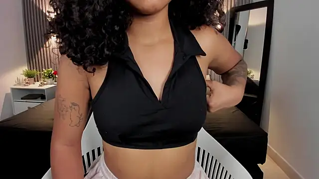 Zafiiraa online show from June 25, 2026, 3:50 am