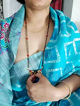 Indian desi wife online show from December 16, 2024, 8:26 pm