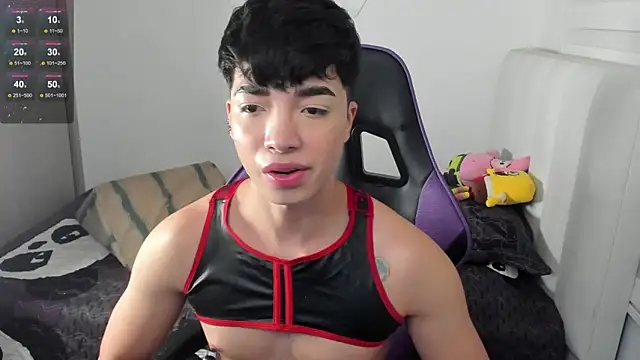 santy7v7 online show from December 4, 2024, 12:58 pm