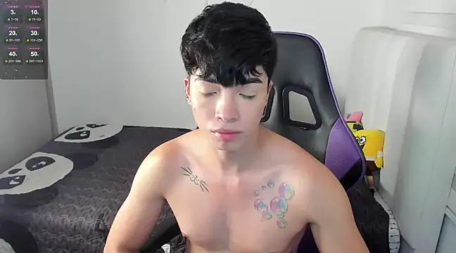 santy7v7 online show from December 18, 2024, 4:28 pm